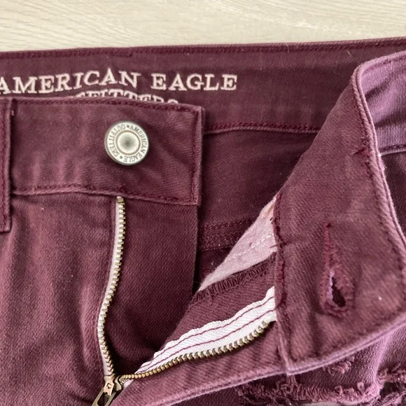 ❌SOLD American Eagle Stretch Maroon Distressed Denim Shorts - Picture 5 of 5